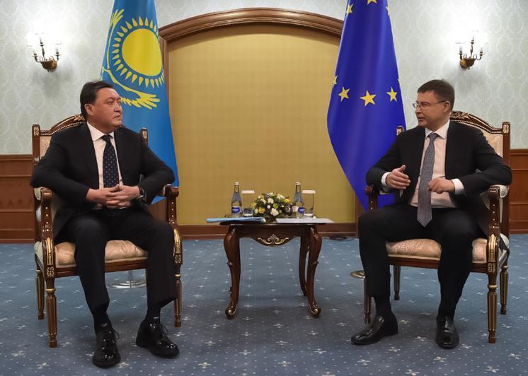 2021_11_05_Kazakhstan Prime-Minister Askar Mamin meets with European Commission’s Executive Vice-President Valdis Dombrovskis.jpg