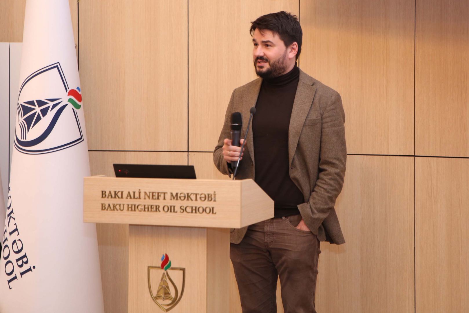 2023_04_09_Vladimir Rogov-Boston Consulting Group (BCG).jpg