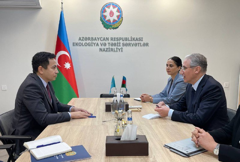 2024_02_26_Alim_Bayel-Muhtar_Babayev_Kazakhstan congratulates Azerbaijan on its chairmanship in COP29.jpg