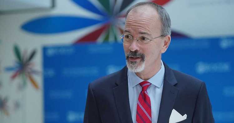 Уилям Томпсън от ОИСР: Узбекистан предвожда зеления преход в Средна Азия с водородните си проекти