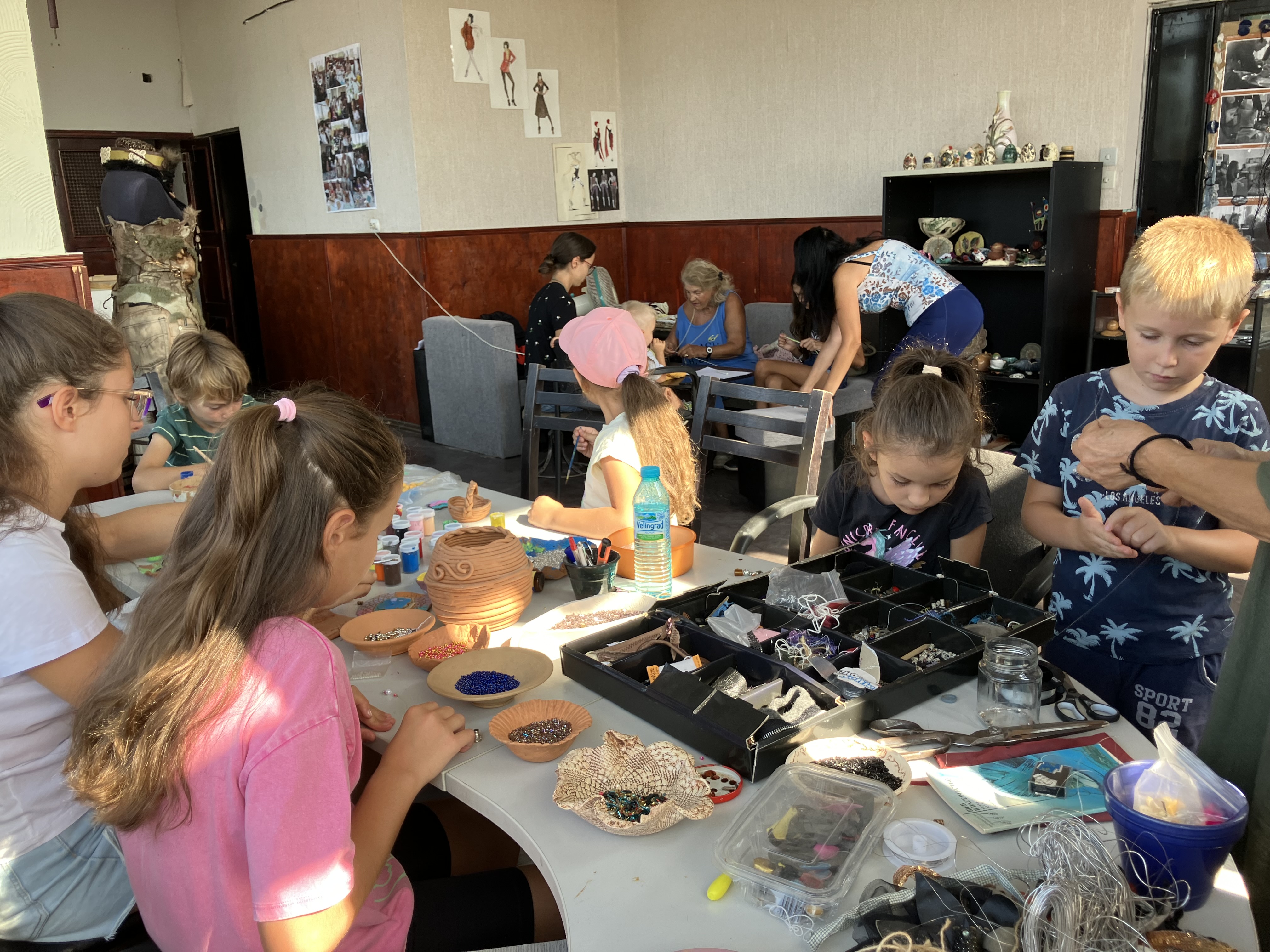 The village of Chepintsy is a new address for amateur handicraft art