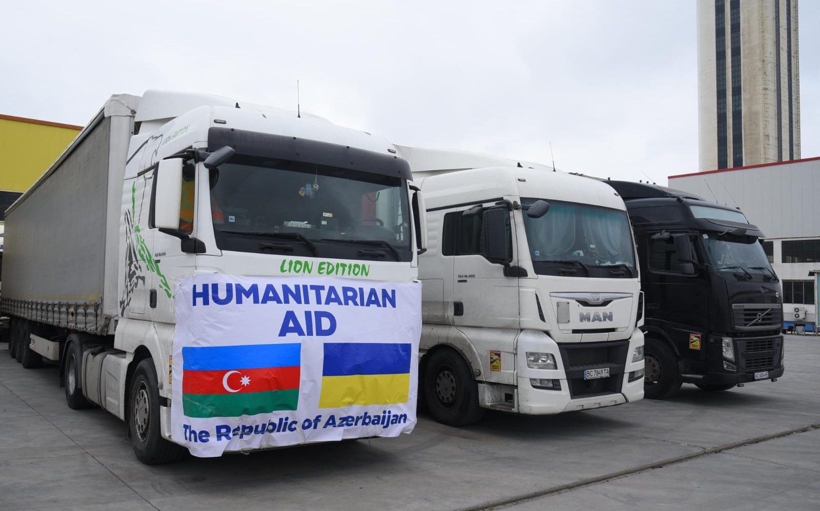 Azerbaijan dispatches next humanitarian aid shipment to Ukraine containing electrical equipment