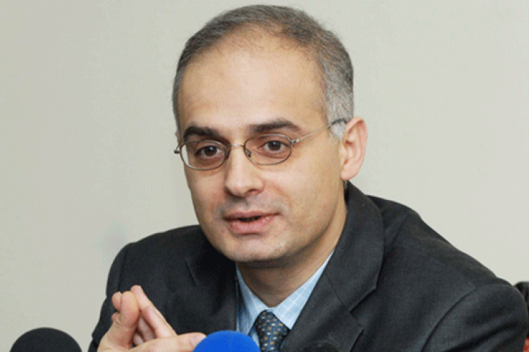 2010_01_25_Levon_Zurabyan_zayavyava_che_ne_razpolaga_s_teksta_na_obnovenite_Madridski_printzipi.png (577.77 KB)