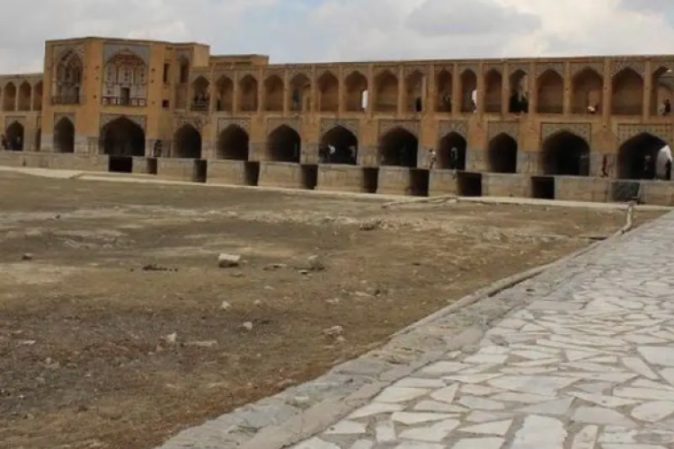 2023_12_11_3_Protesters in the city of Shahrekord in Chaharmahal-Bakhtiari province on August 16, 2022.png 