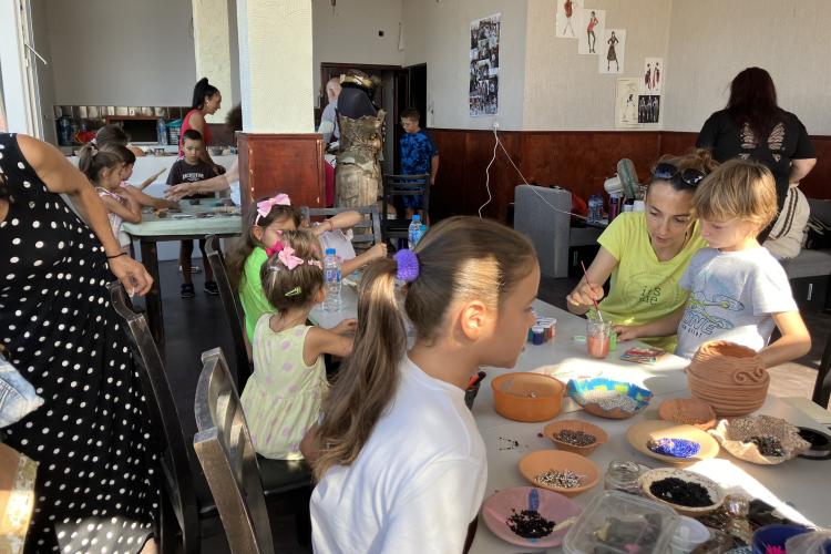 The village of Chepintsy is a new address for amateur handicraft art