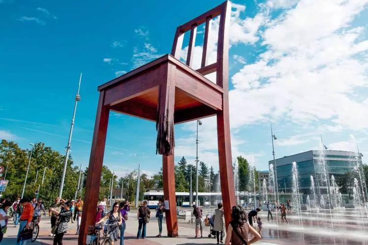 Once again on landmines and political cynicism