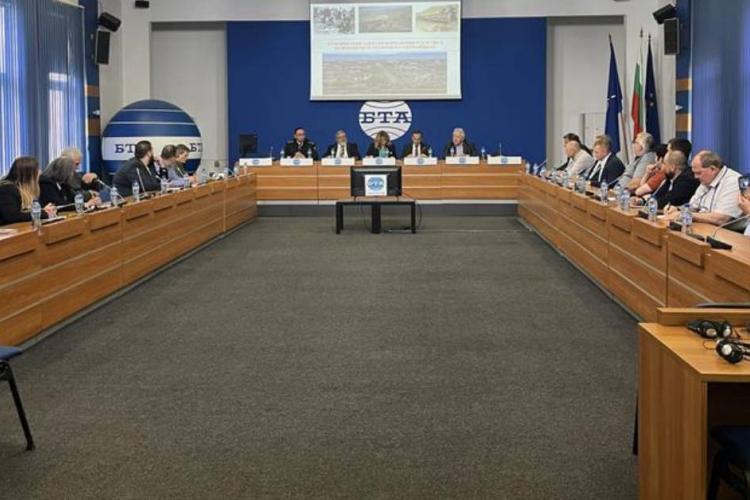 Кръгла маса в София, разисква въпросите на разминирането, възстановяването и връщането на вътрешно разселените лица в освободените райони на Азербайджан